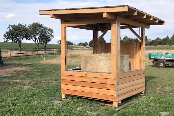 Cheval Ami – Timecontroled Hay Rack for big bales