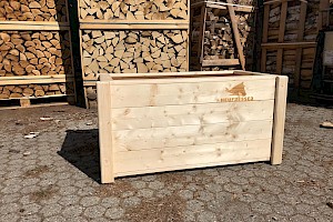 Cheval Ami – Pinewood Haybox