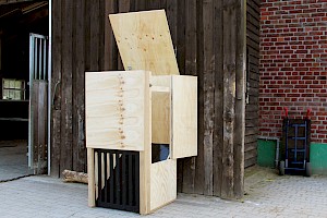 Cheval Ami – Timecontroled Hay Dispenser