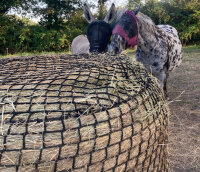 Haynet for Round bales Type 1 Size "L" ( Ø 1m70 + length of sides 1m40)-Mesh 45 mm / PP 5 mm-Black