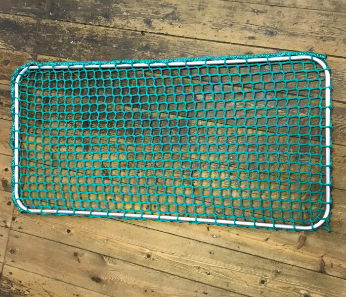 Hay Net on Frame // Standard